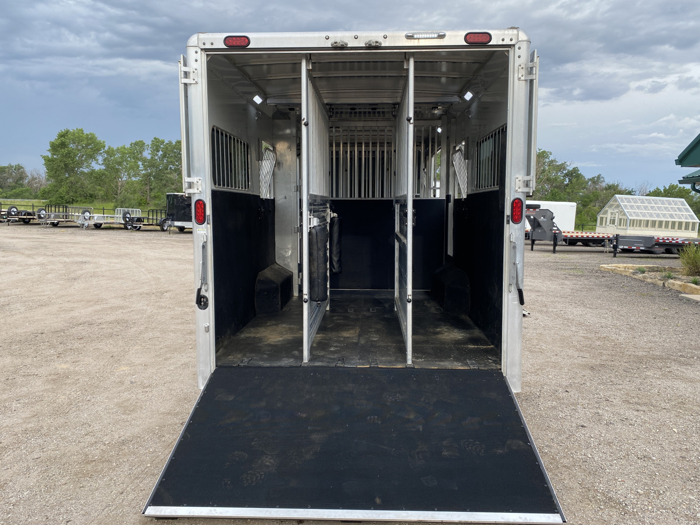 Used 2022 Cimarron 6H Head To Head