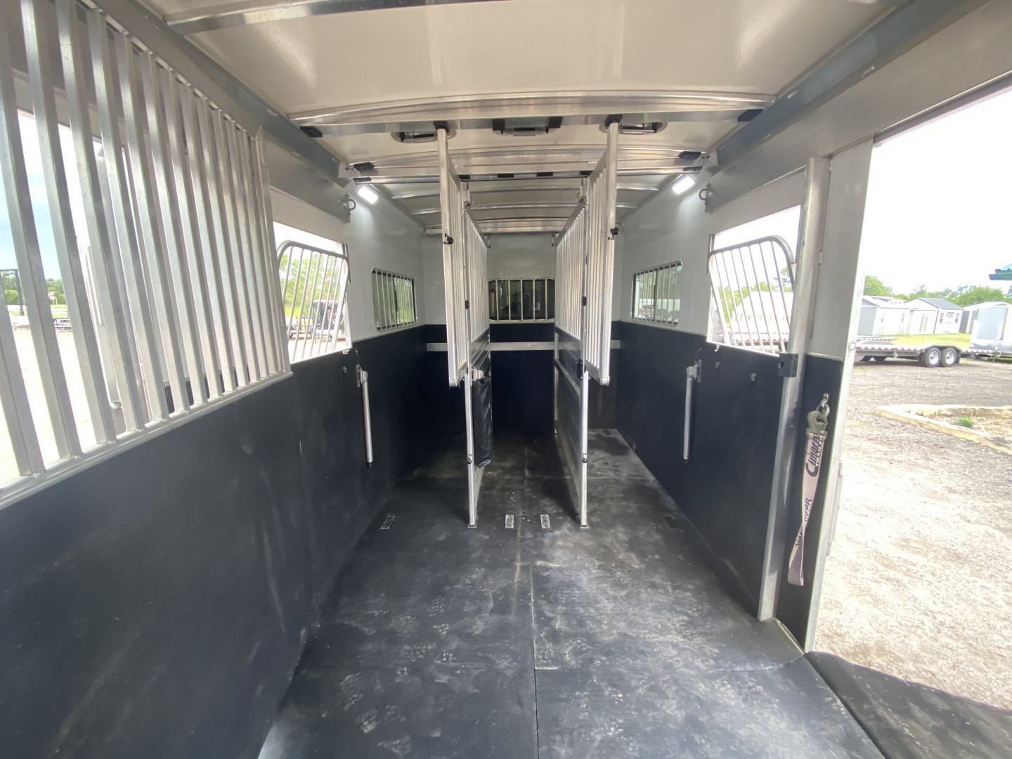 Used 2022 Cimarron 6H Head To Head