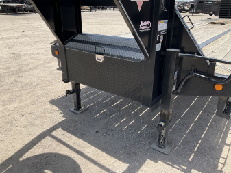 Used 2020 PJ 102"x40' GN Low-Pro Flatbed w/ Duals - LD