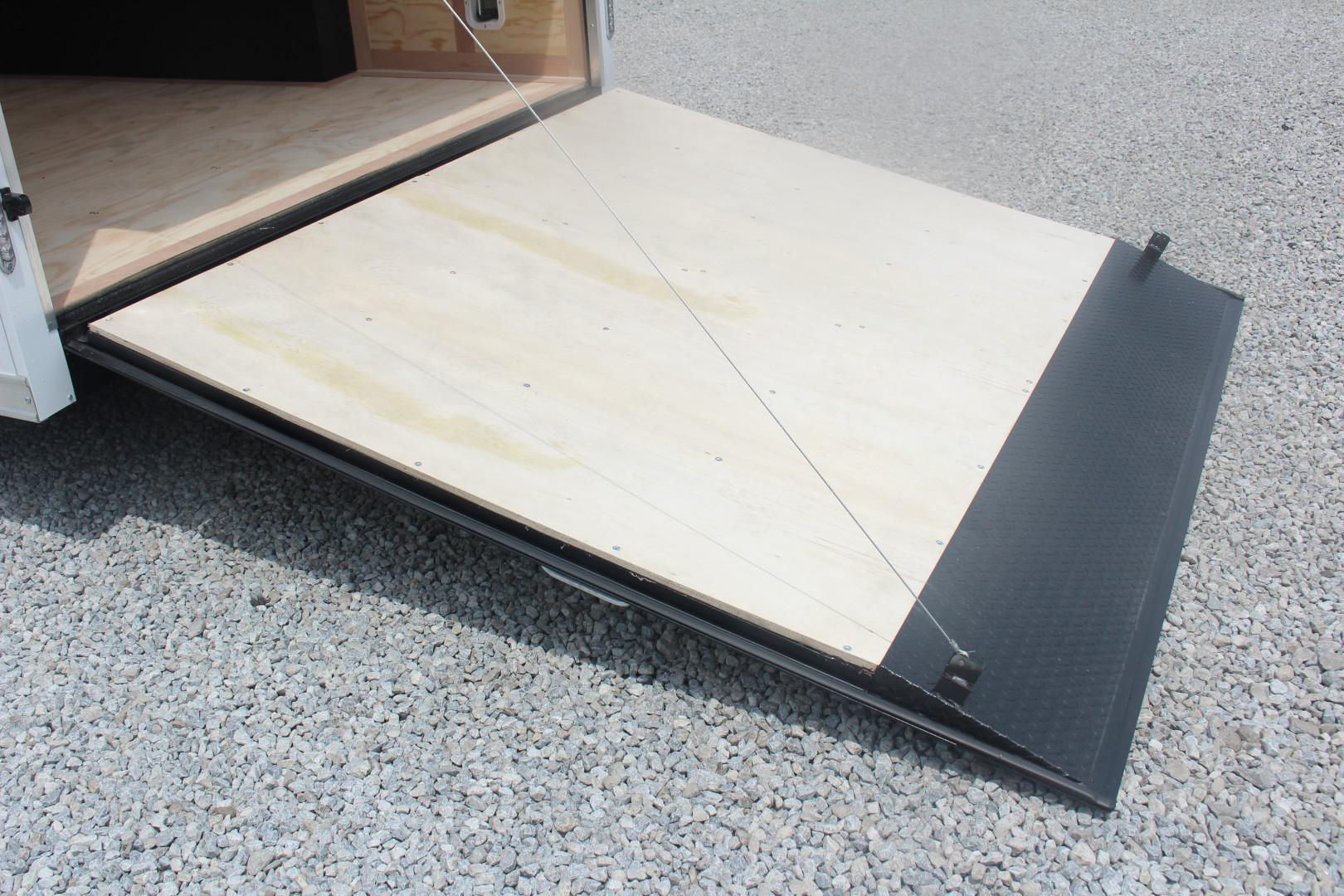 New 2025 United UXT Commercial Grade Cargo Trailer - 8.5 'x 18' - 7' Interior Height - Rear Ramp Door - Extended Tongue - 9900# GVW