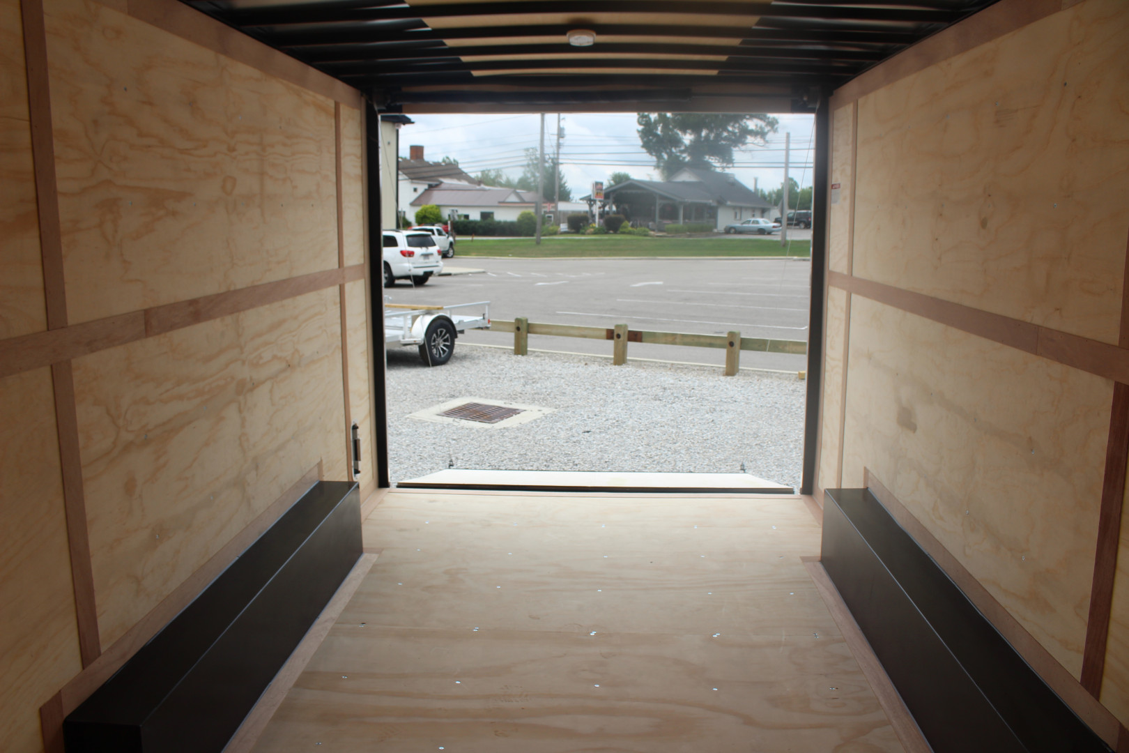 New 2025 United UXT Commercial Grade Cargo Trailer - 8.5 'x 18' - 7' Interior Height - Rear Ramp Door - Extended Tongue - 9900# GVW