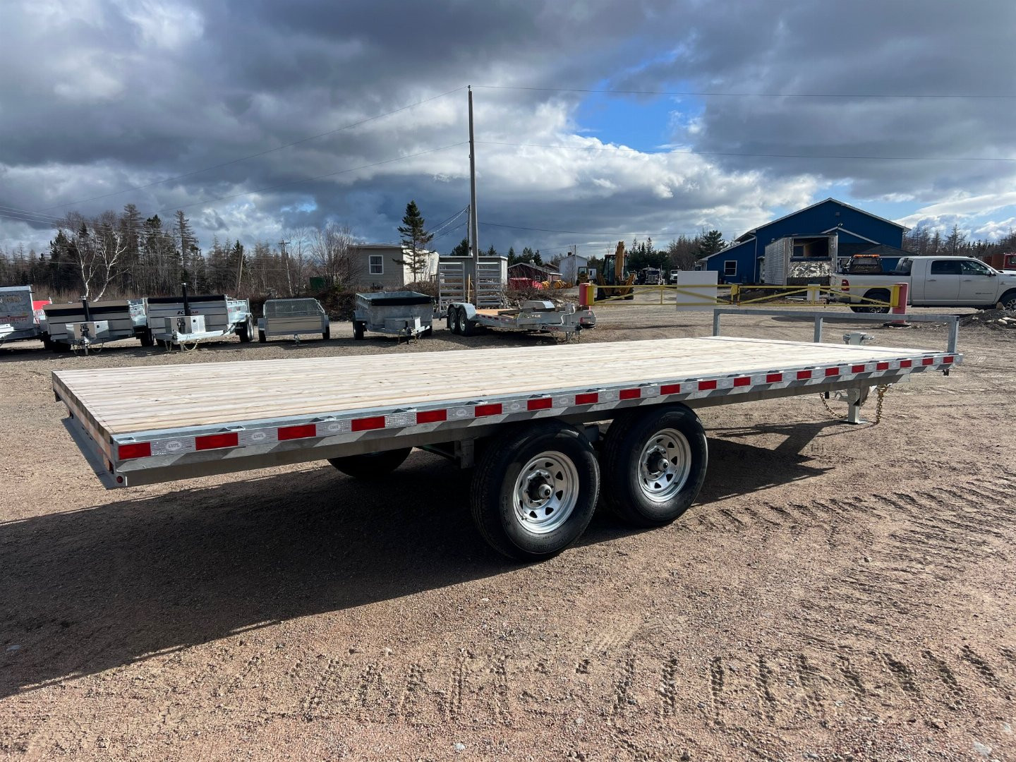New 2025 LWL 8.5 x 20' flatbed / deck trailer 14,000 gvwr Deckover Trailer