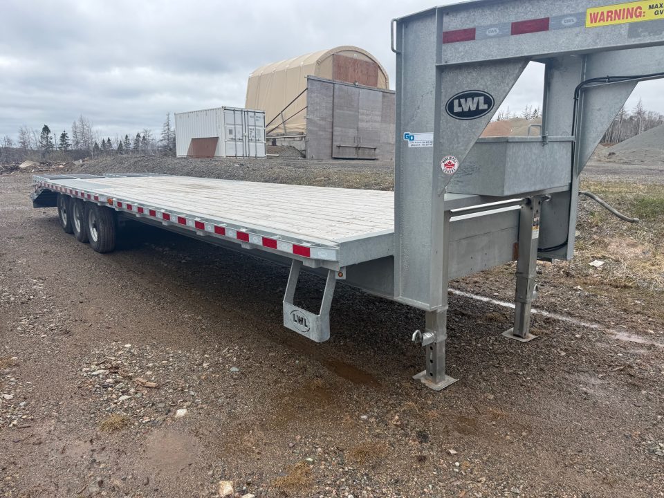 Used 2025 LWL 25 + 5 Gooseneck 21,000 Lb Deckover Trailer