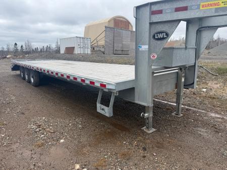 Used 2025 LWL 25 + 5 Gooseneck 21,000 Lb Deckover Trailer