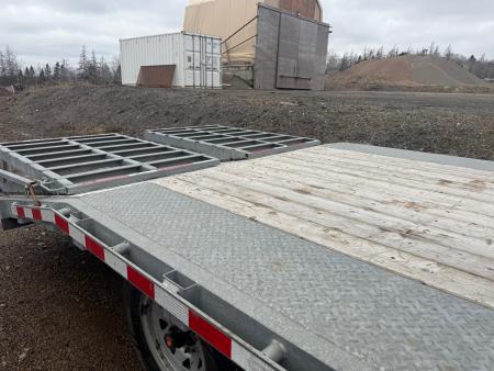Used 2025 LWL 25 + 5 Gooseneck 21,000 Lb Deckover Trailer