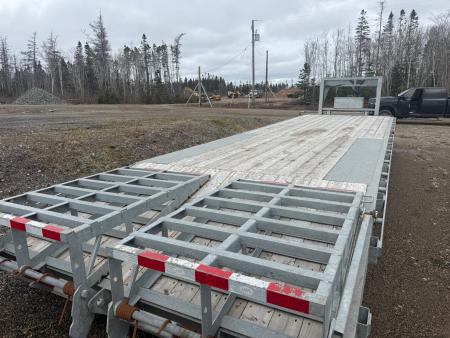 Used 2025 LWL 25 + 5 Gooseneck 21,000 Lb Deckover Trailer