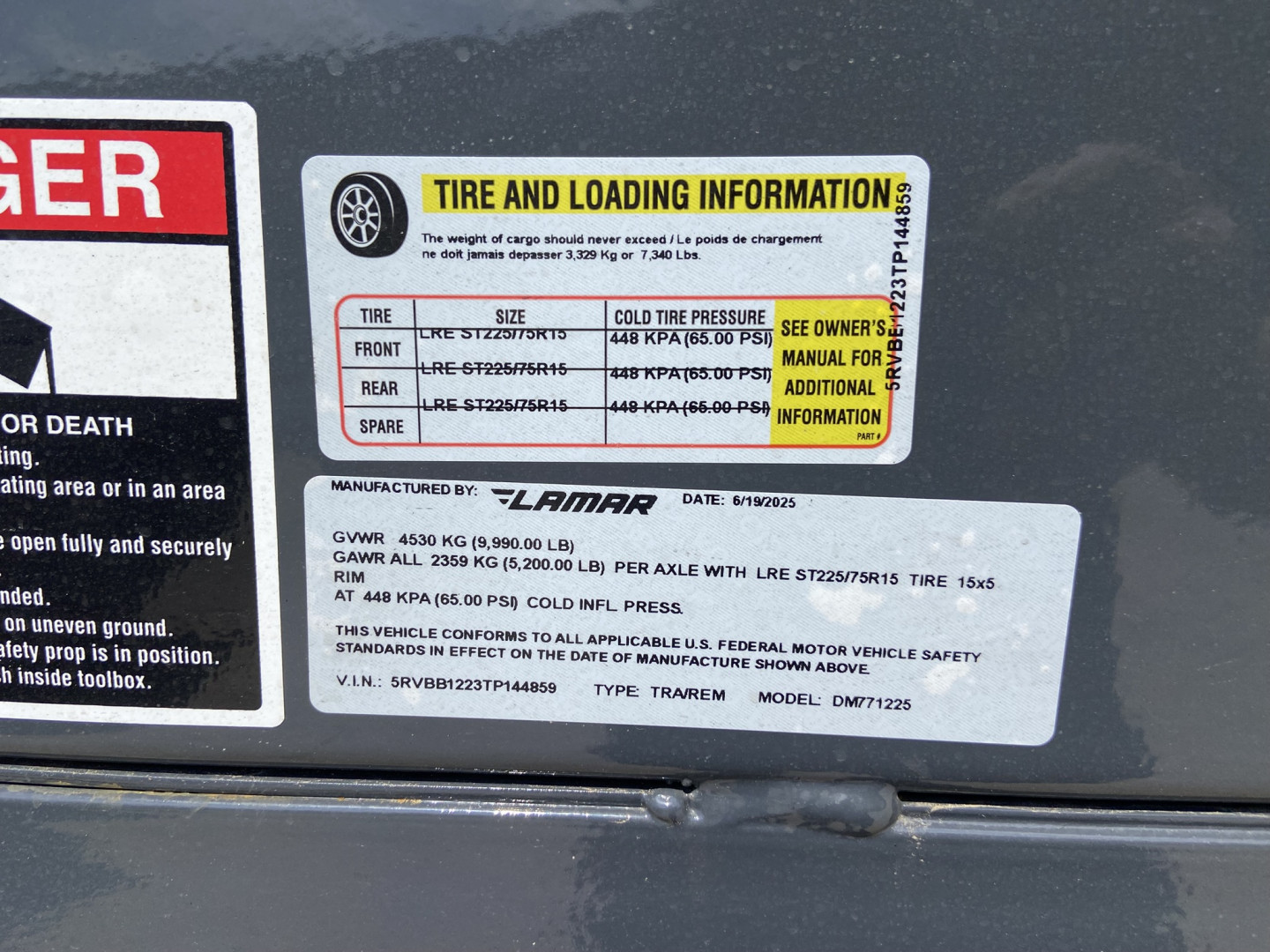 New Lamar 12' Dump Trailer