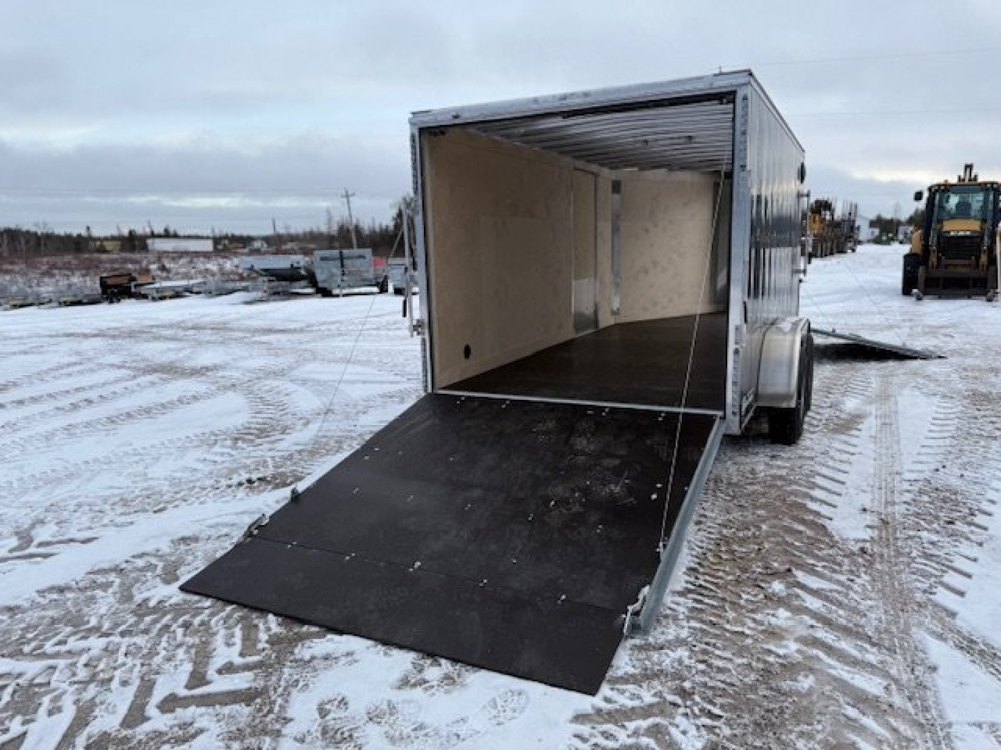 New 2025 Gator Elite 7 x 14 + 5'V Snowmobile Trailer