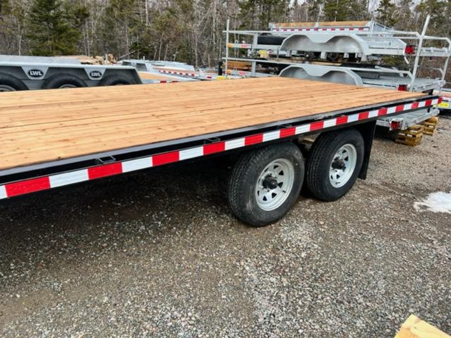 New 2025 LWL16' DKO Flatbed Trailer