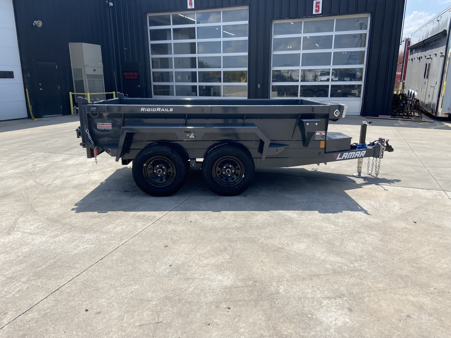 New Lamar 10' Mini Dump Trailer