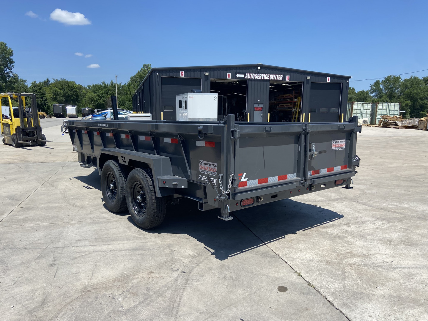 New Lamar 16' Telescopic Dump Trailer