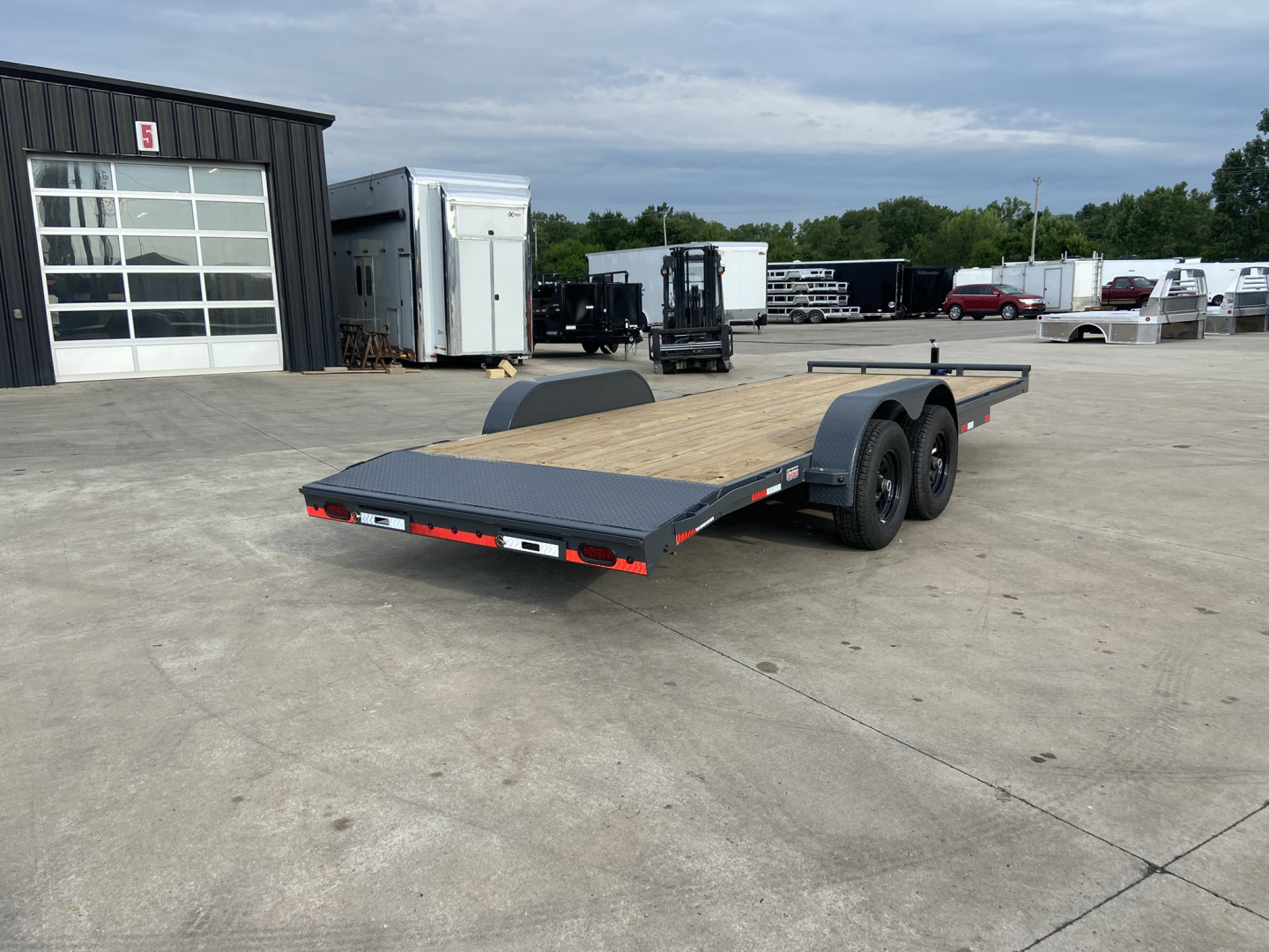 New Lamar 20' Car Hauler