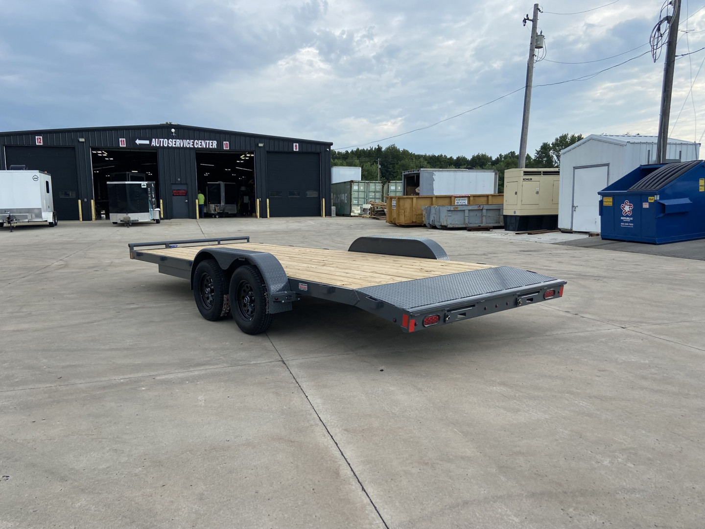 New Lamar 20' Car Hauler