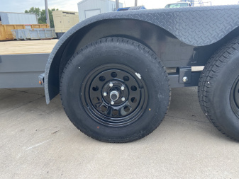 New Lamar 20' Car Hauler