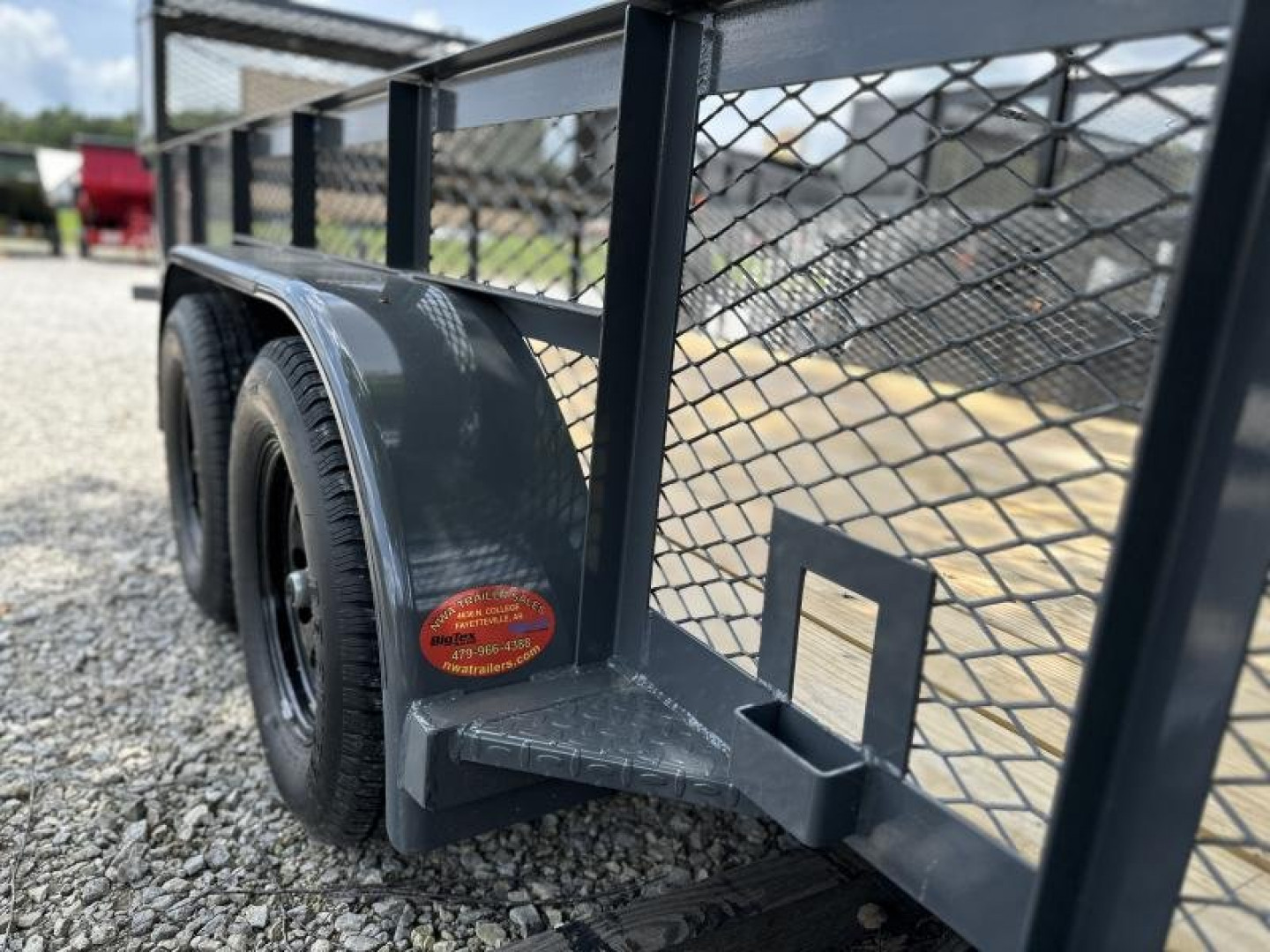 New Top Hat Trailers TH-LS16X83( 2FT SIDES/2BRK) Landscape Trailer