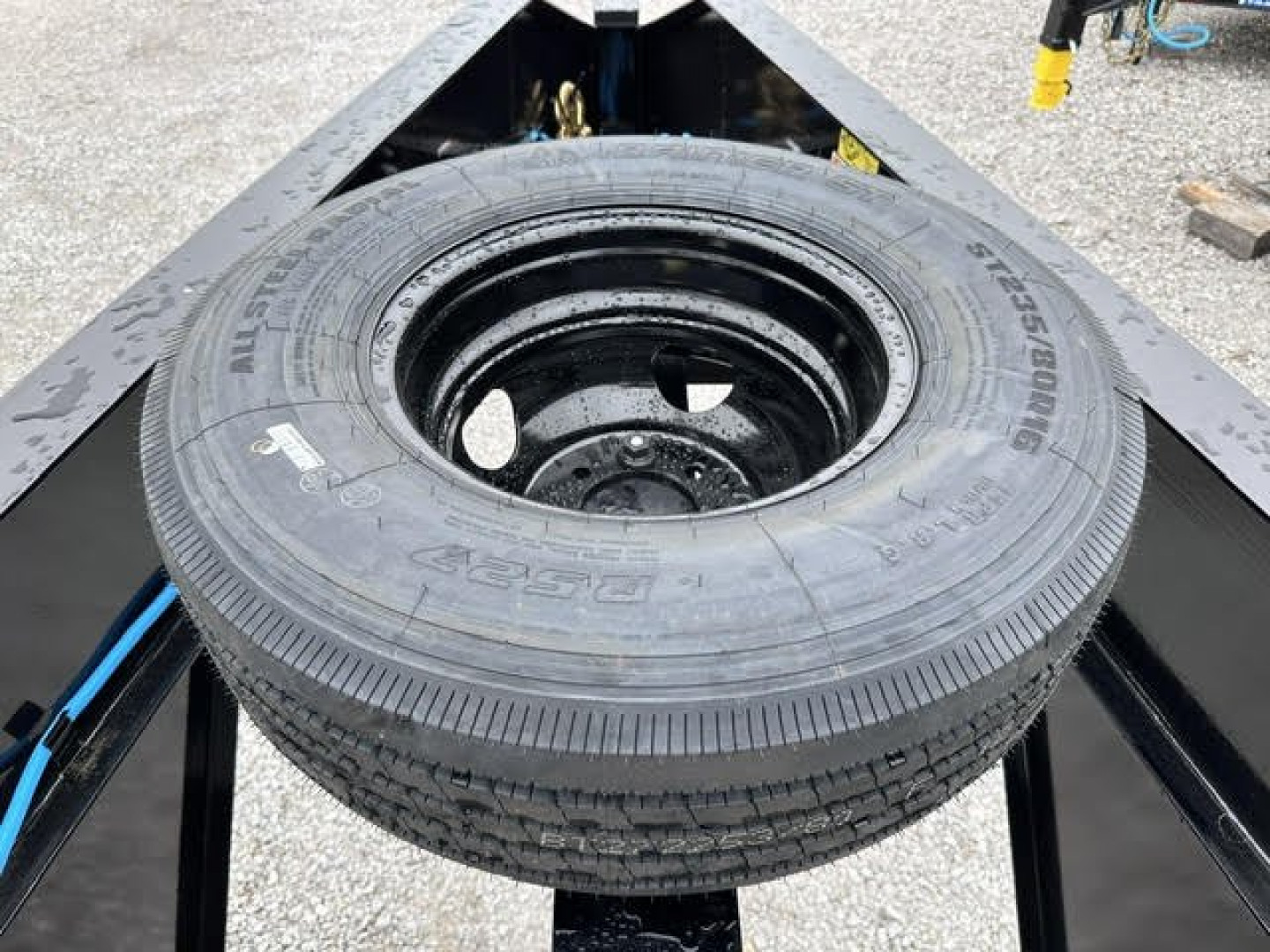 New Big Tex Trailers 25GN-35+5 Flatbed Trailer