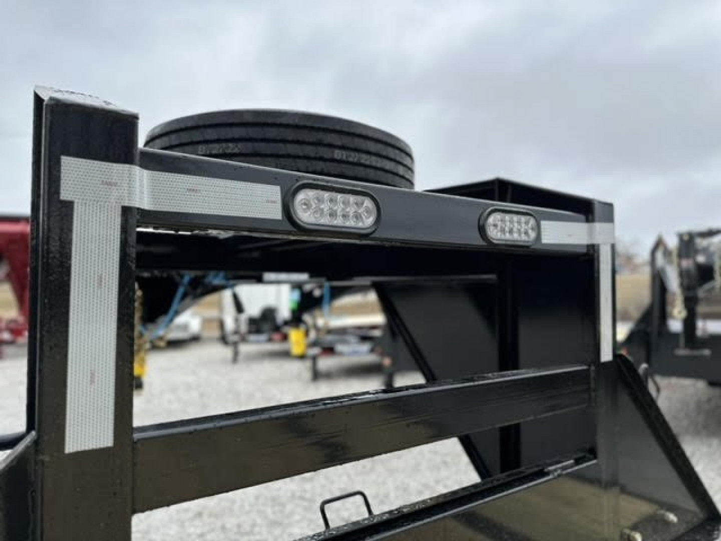 New Big Tex Trailers 25GN-35+5 Flatbed Trailer