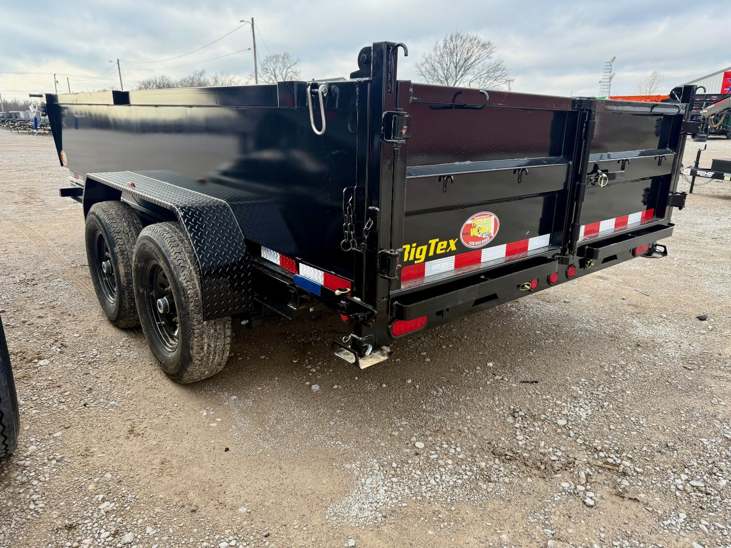New 2025 Big Tex Trailers 14LX-14C2A-BK Dump Trailer