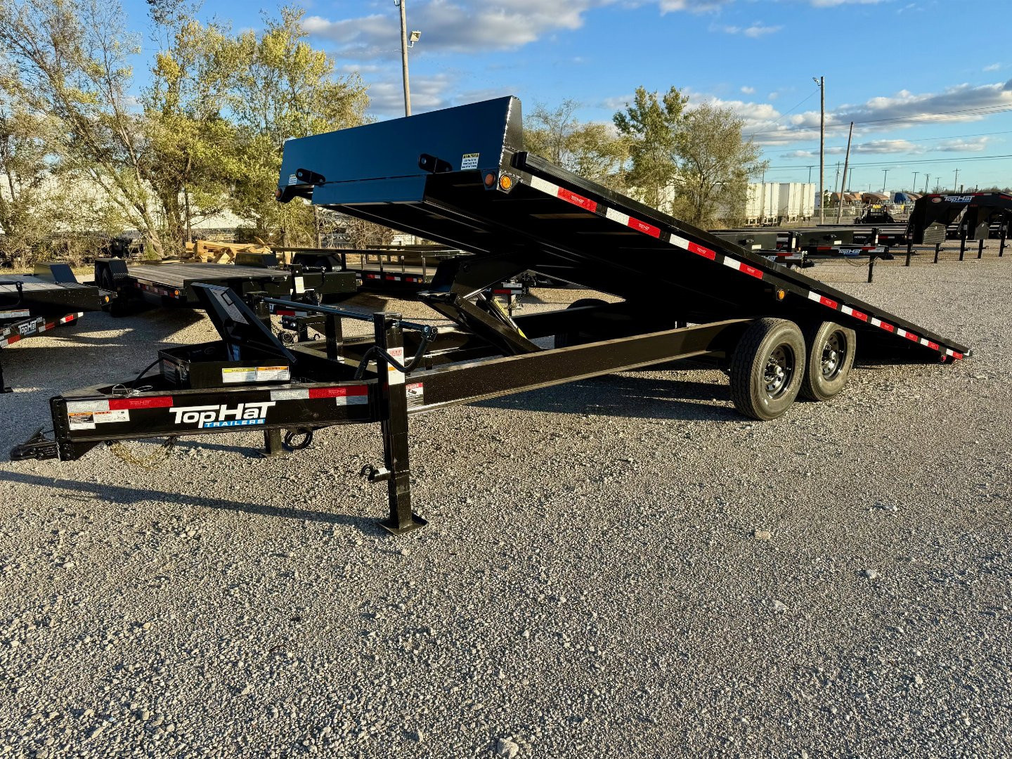 New 2026 Top Hat Trailers TD14-22x102 Deckover Power Tilt Trailer