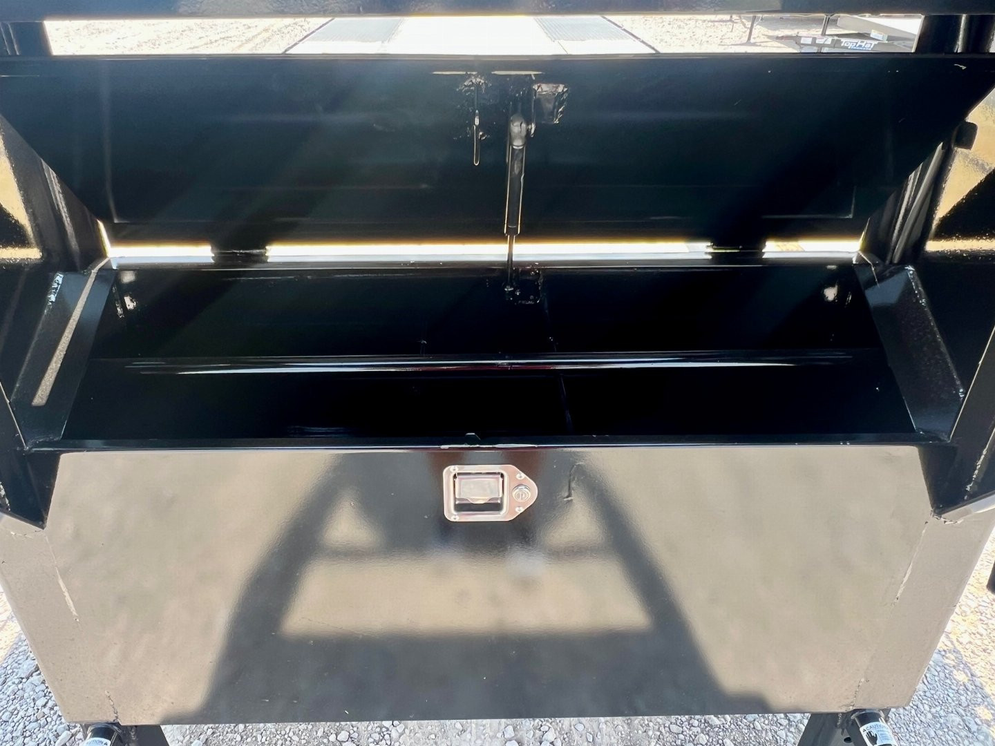 New 2024 Top Hat Trailers GN240-Super Singles Flatbed Trailer