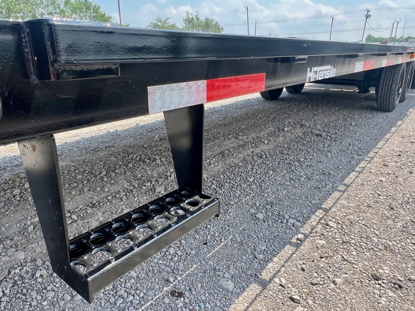 New 2024 Top Hat Trailers GN240-Super Singles Flatbed Trailer