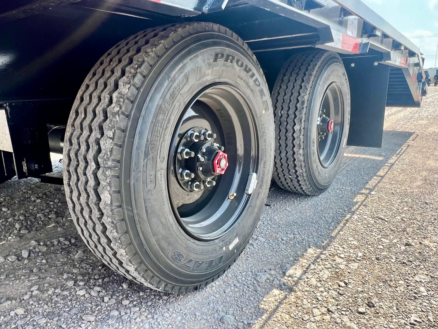 New 2024 Top Hat Trailers GN240-Super Singles Flatbed Trailer