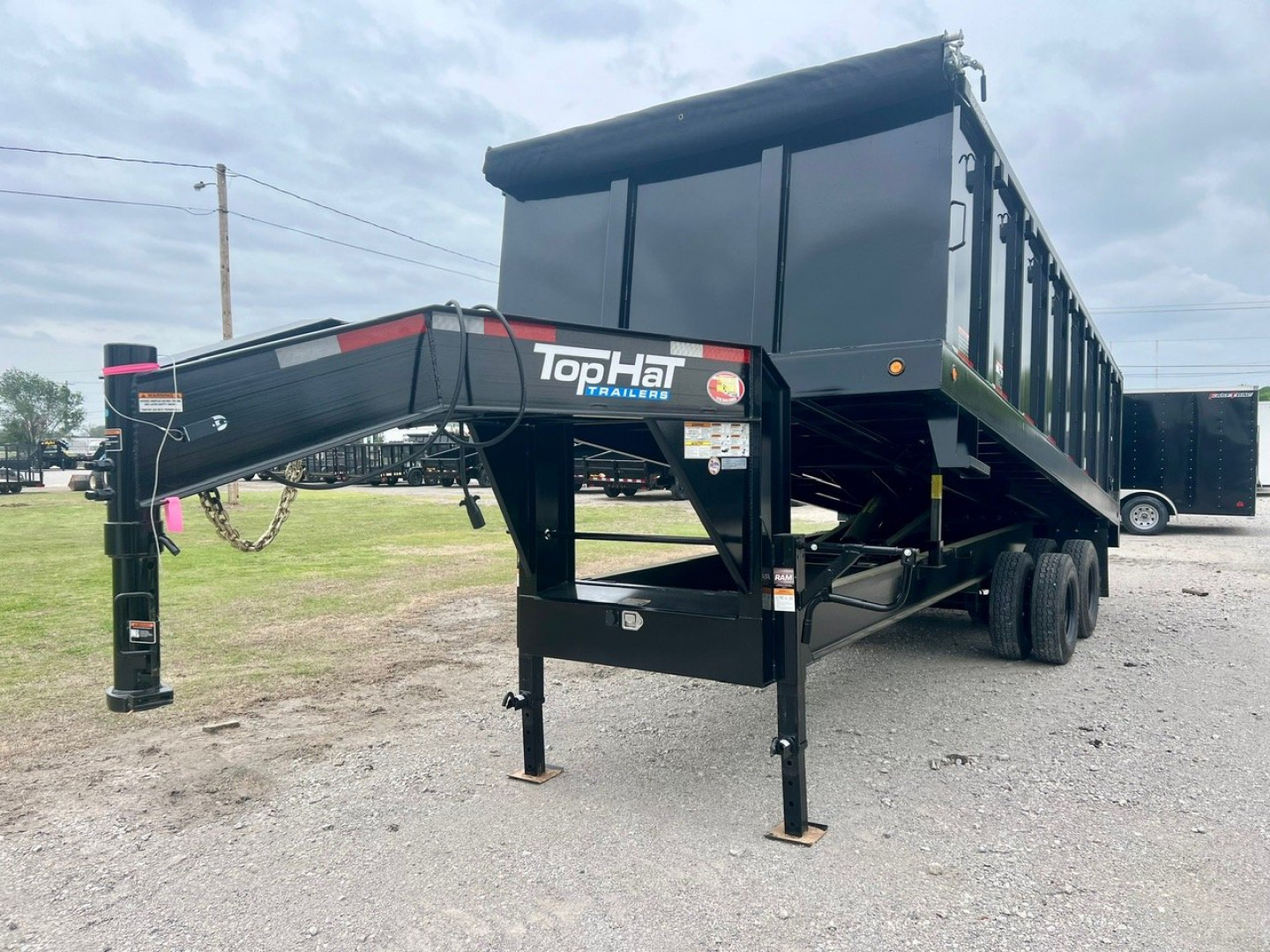 New 2025 TOP HAT TRAILERS GNDP240-20x96 Tandem Dual Dump Trailer