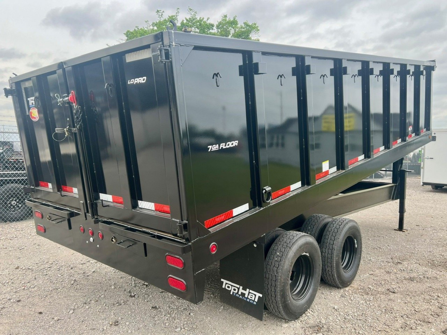 New 2025 TOP HAT TRAILERS GNDP240-20x96 Tandem Dual Dump Trailer