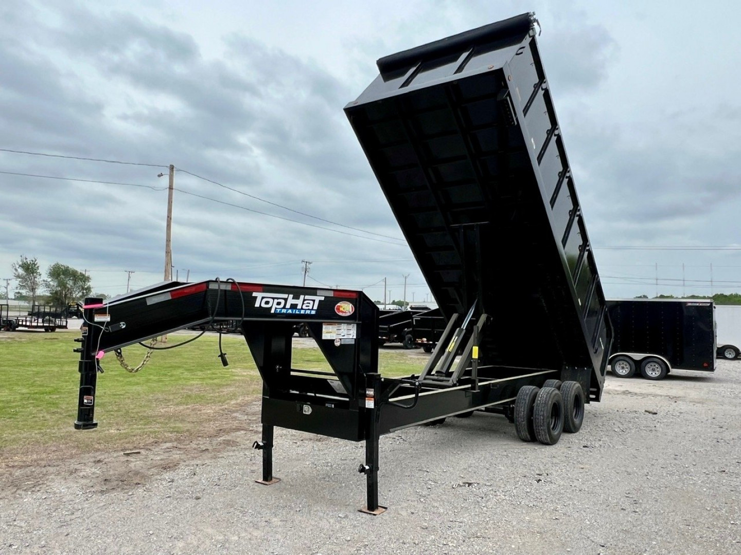 New 2025 TOP HAT TRAILERS GNDP240-20x96 Tandem Dual Dump Trailer