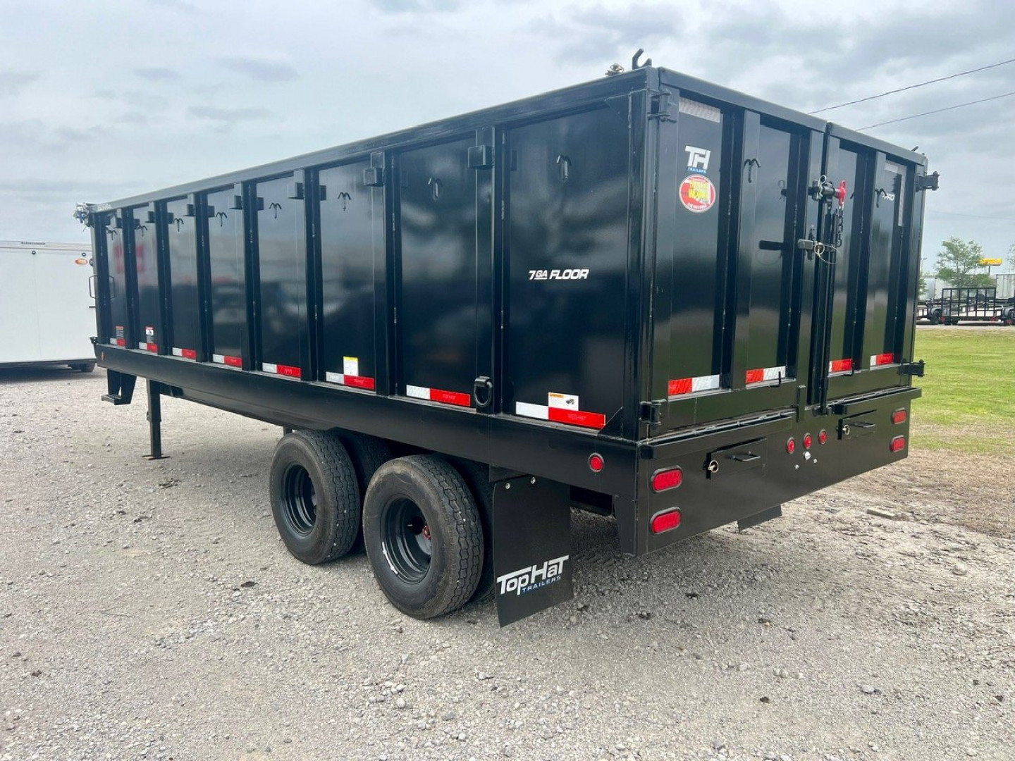 New 2025 TOP HAT TRAILERS GNDP240-20x96 Tandem Dual Dump Trailer