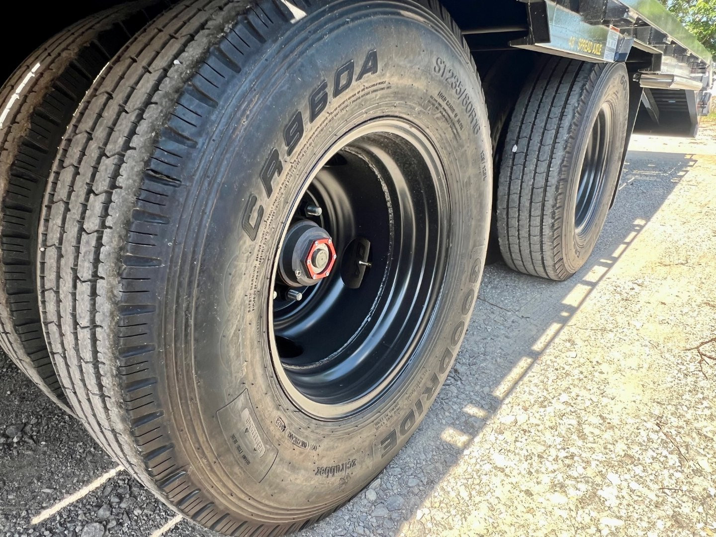 New 2025 BIG TEX TRAILERS 22GN-40D5A (35'+5') Flatbed Trailer w/ 14 Ply Upg.