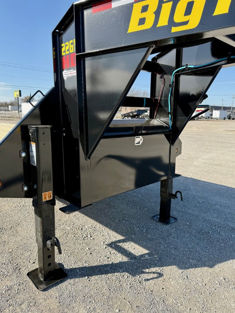 New 2025 Big Tex Trailers 22GN-40 Straight Deck w/ 14 Ply Upg.