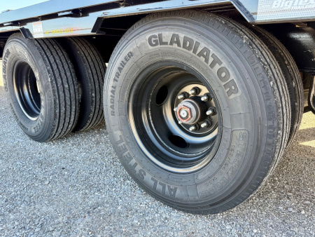 New 2025 Big Tex Trailers 22GN-40 Straight Deck w/ 14 Ply Upg.