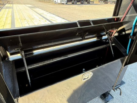 New 2025 Big Tex Trailers 22GN-40 Straight Deck w/ 14 Ply Upg.