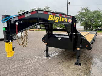 New 2026 BIG TEX TRAILERS 25GN-30D5A-MRBK Flatbed Trailer w/ 16 Ply Upgrade (25'+5')