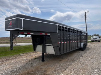 Used 2025 S&S Manufacturing 6'8 X28' LIVESTOCK TRAILER 16K GVWR Stock / Stock Combo Trailer