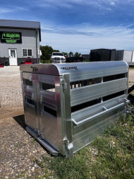 New 2026 HILLSBORO Livestock box 44 x60  with Plexiglass kit