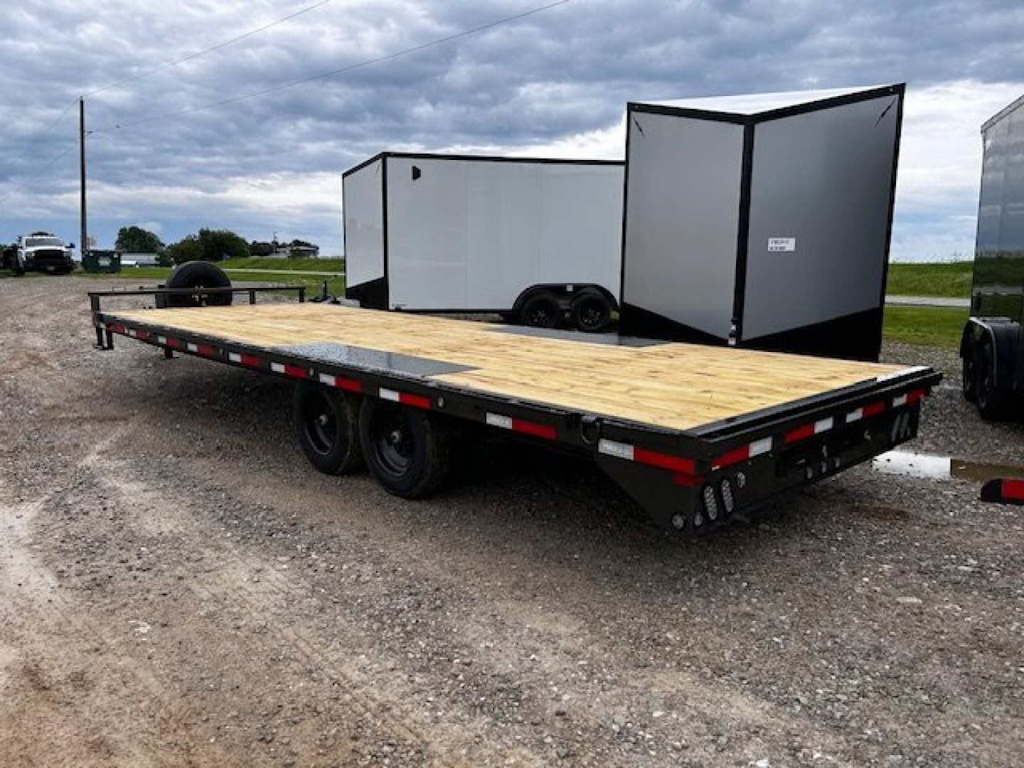 New 2026 MAXXD DOX 102"X24' DECKOVER BUMPER/PINTLE 8K AXLES PULL 17.5K GVWR Equipment Trailer