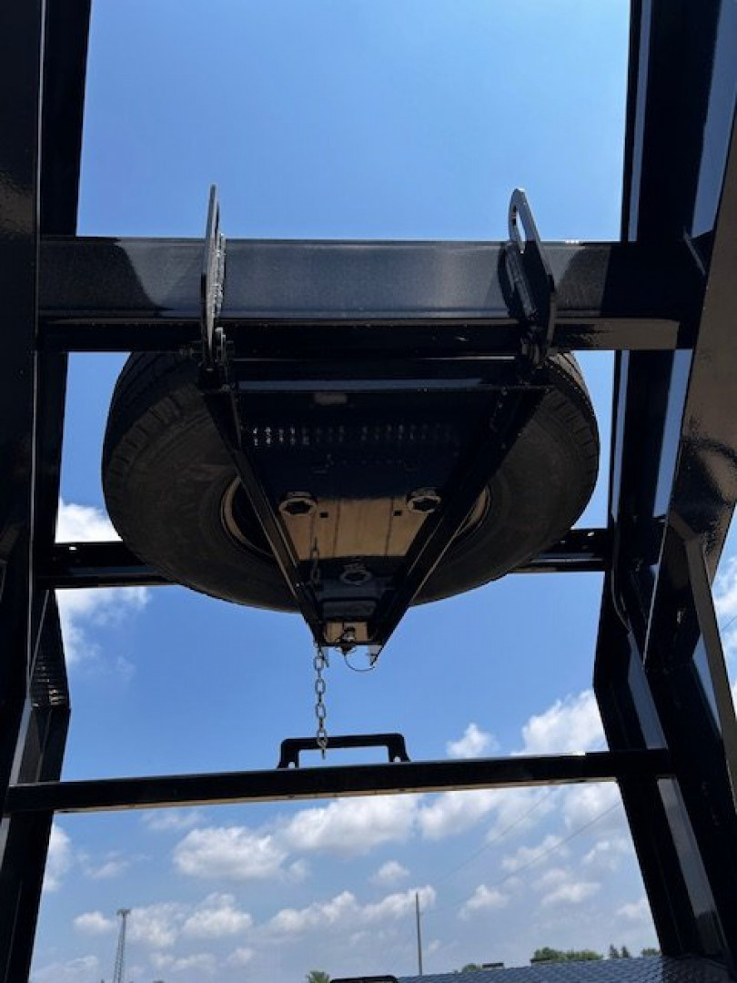 New 2026 MAXX-D GSX 102"X30' 21K GVWR DECKOVER TRIPLE AXLE GOOSENECK 14 PLY TIRES Equipment Trailer