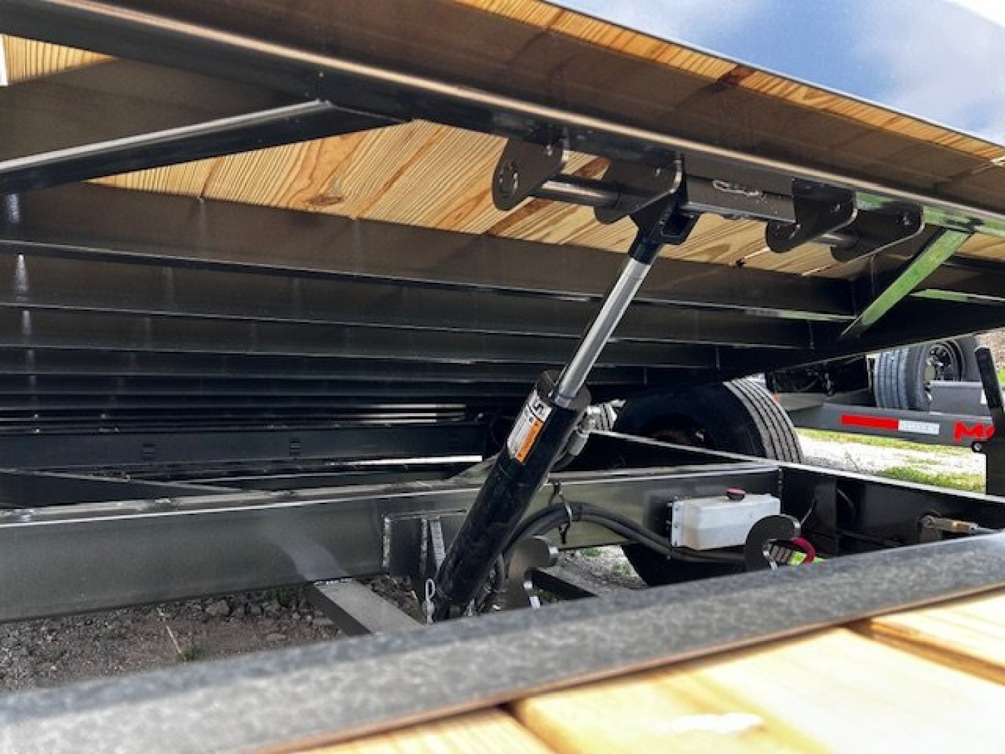 New 2026 MAXXD G8X 83X22 16000 LB GVWR GRAVITY TILT 6' STATIONARY DECK Equipment Trailer