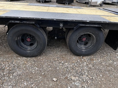 New 2026 MAXX-D LDX 102X32 LOW PRO DECKOVER GN ENGINEERED BEAM AND NECK24K GVWR Equipment Trailer