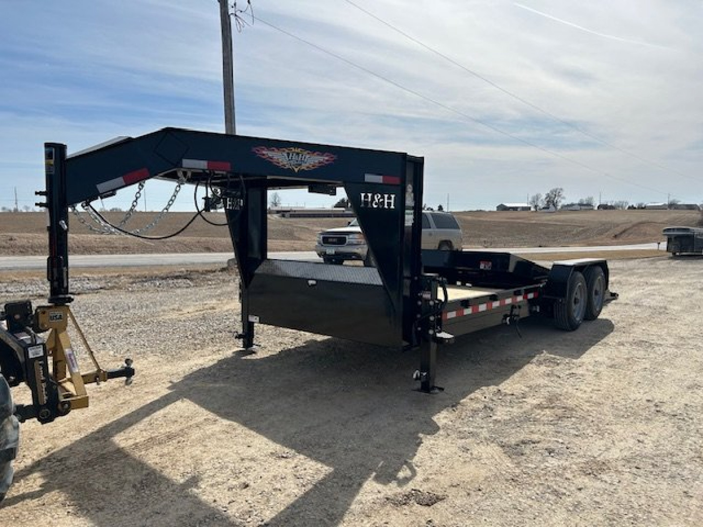 New 2025 H&H Trailers 82X22' HD GN GRAVITY TILT 16K GVWR Equipment Trailer