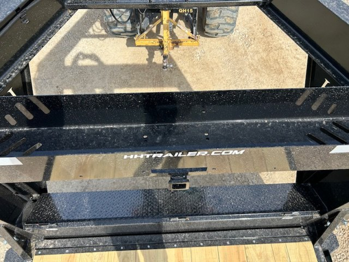 New 2025 H&H Trailers 82X22' HD GN GRAVITY TILT 16K GVWR Equipment Trailer