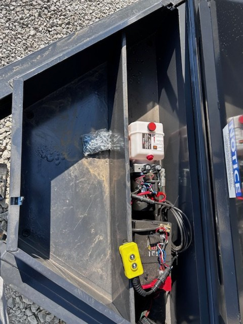 New 2025 Iron Bull DWB 83"x16' 14.9k gvwr Dump Trailer