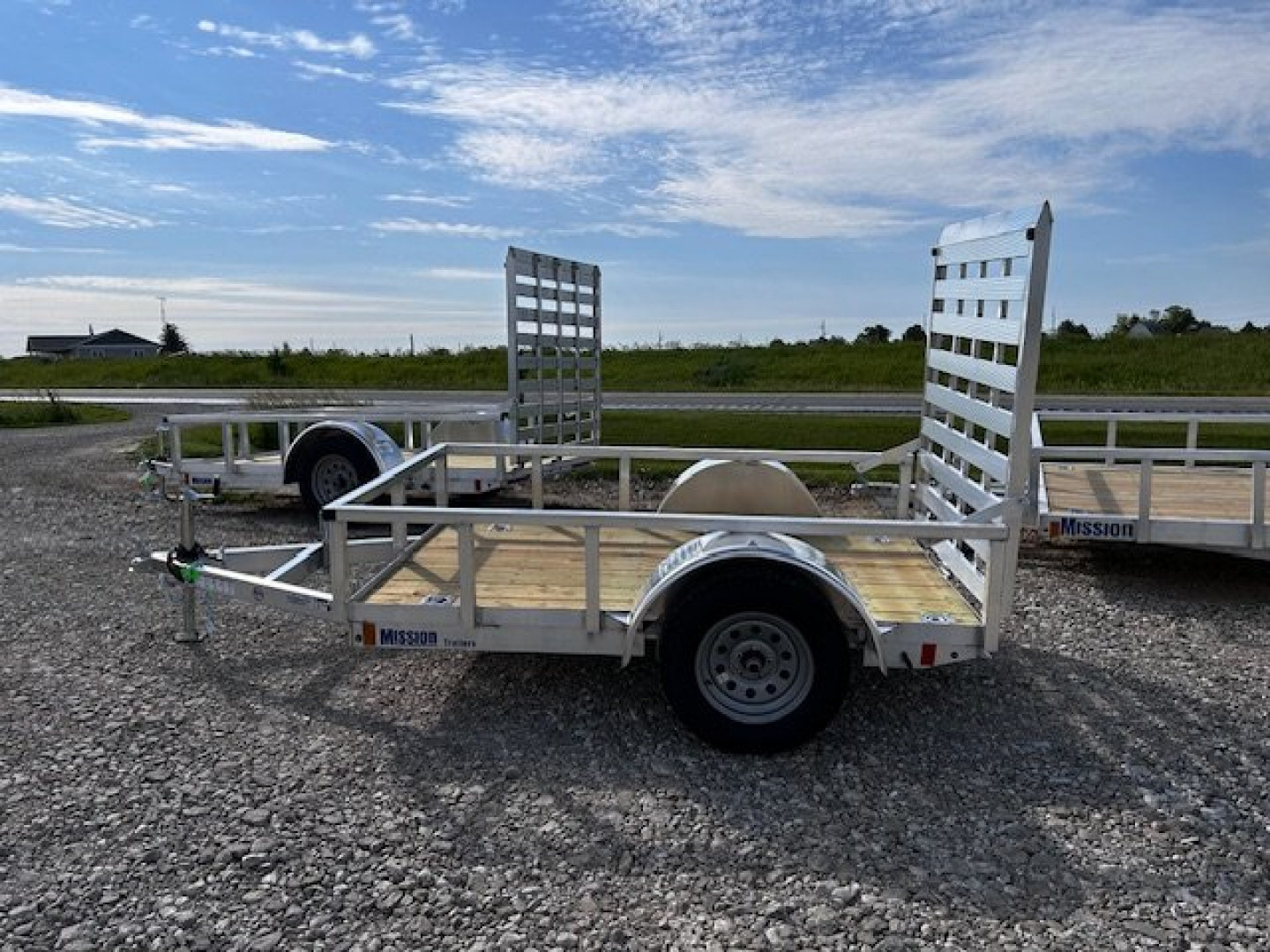New **SALE**2024 Mission MU 60"X8' WR 2.0 ALUMINUM FRAME WOOD FLOOR 5' GATE Utility Trailer