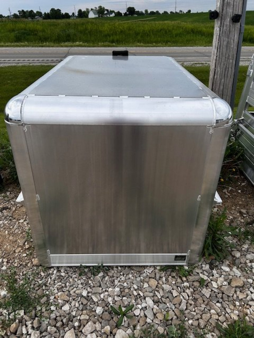 New 2025 Hillsboro Livestock box 44"x60" with loading light Stock / Stock Combo Trailer