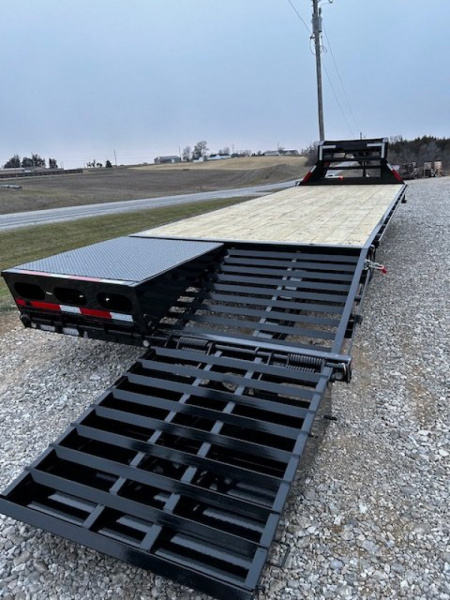 New YEAR END CLEARANCE SALE$$ 2024 MAXXD GSX 102"X28' 5' DOVETAIL 17.5K GVWR GN DECKOVER HD Equipment Trailer