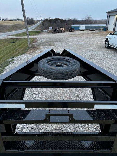 New YEAR END CLEARANCE SALE$$ 2024 MAXXD GSX 102"X28' 5' DOVETAIL 17.5K GVWR GN DECKOVER HD Equipment Trailer