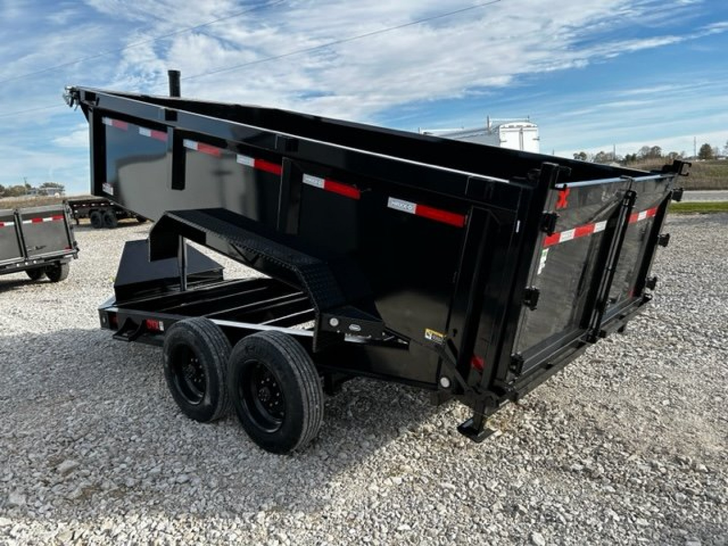 New 2024 MAXXD DTX 83"X14' HD DUMP TRAILER TELESCOPIC HOIST 17.5K GVWR HYD JACK, WIRELESS Dump Trailer