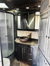 Used 2019 Elite 5 Horse Living Quarters Trailer